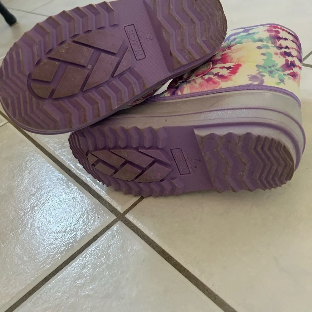 The Children's Place Tie-Dye and Silver Snow Boots